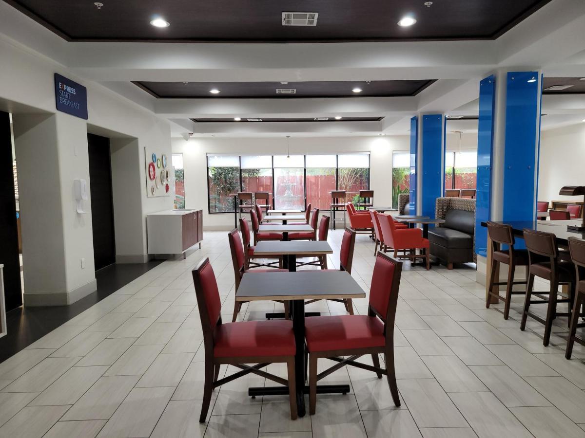 Holiday Inn Express Hotel & Suites Vidor South, An Ihg Hotel Bagian luar foto