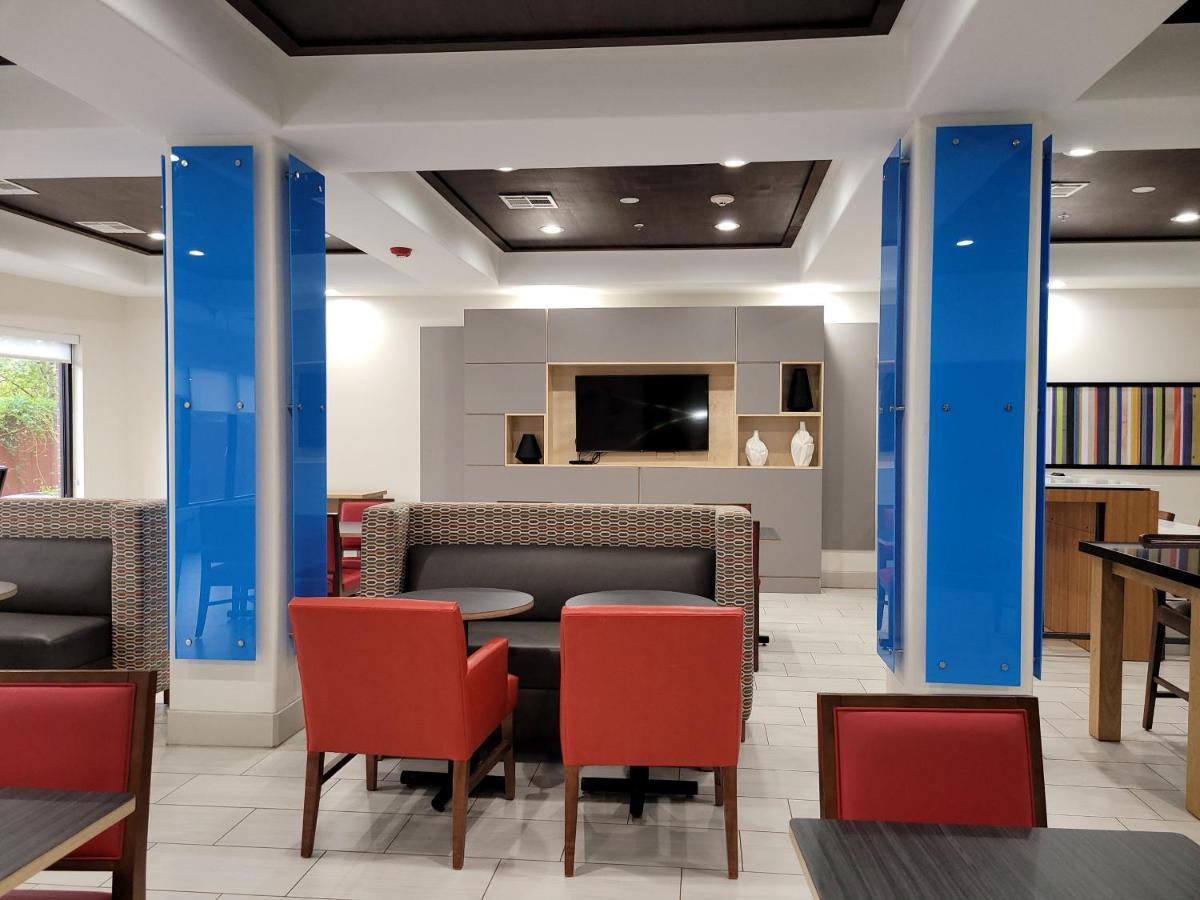 Holiday Inn Express Hotel & Suites Vidor South, An Ihg Hotel Bagian luar foto